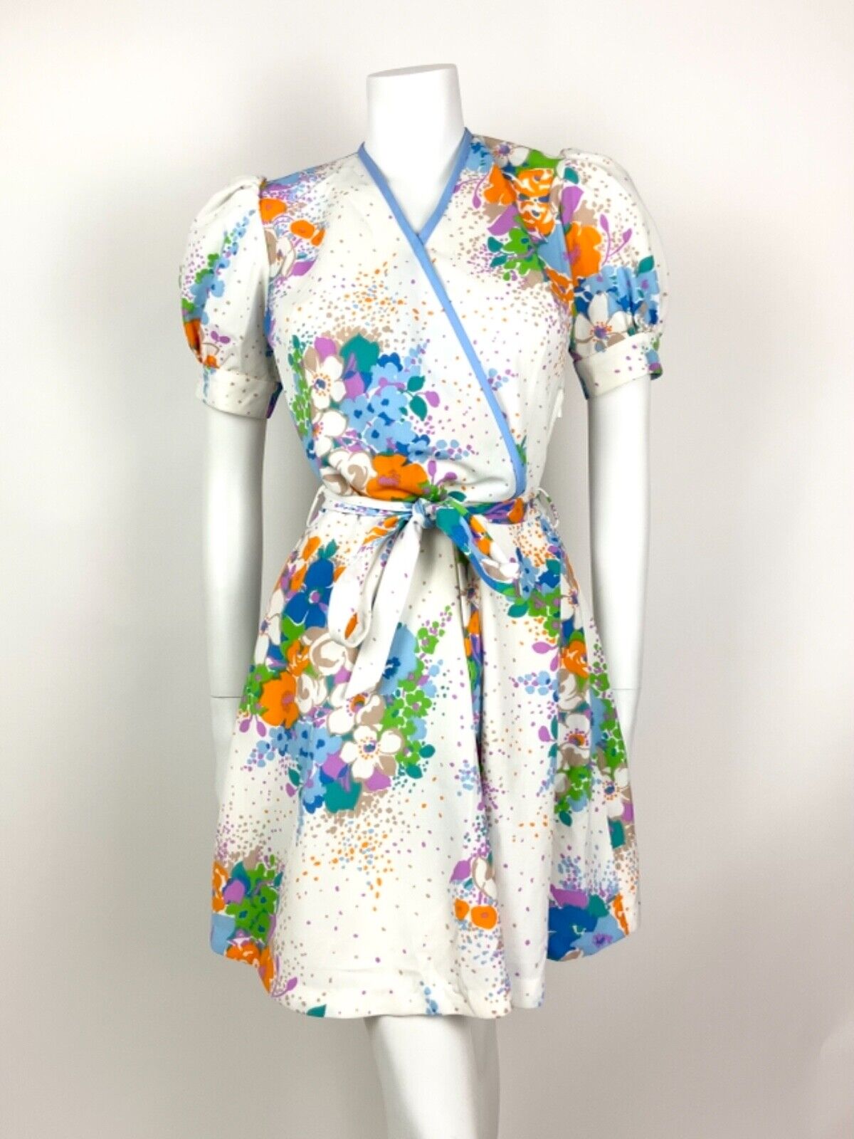 VINTAGE 60s 70s WHITE BLUE ORANGE PURPLE FLORAL WRAP SUMMER DRESS 10 12