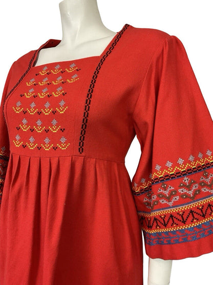 VTG 60S 70S RED BLACK YELLOW HIPPY BOHO CROSS STITCH EMBROIDERED SMOCK DRESS 10