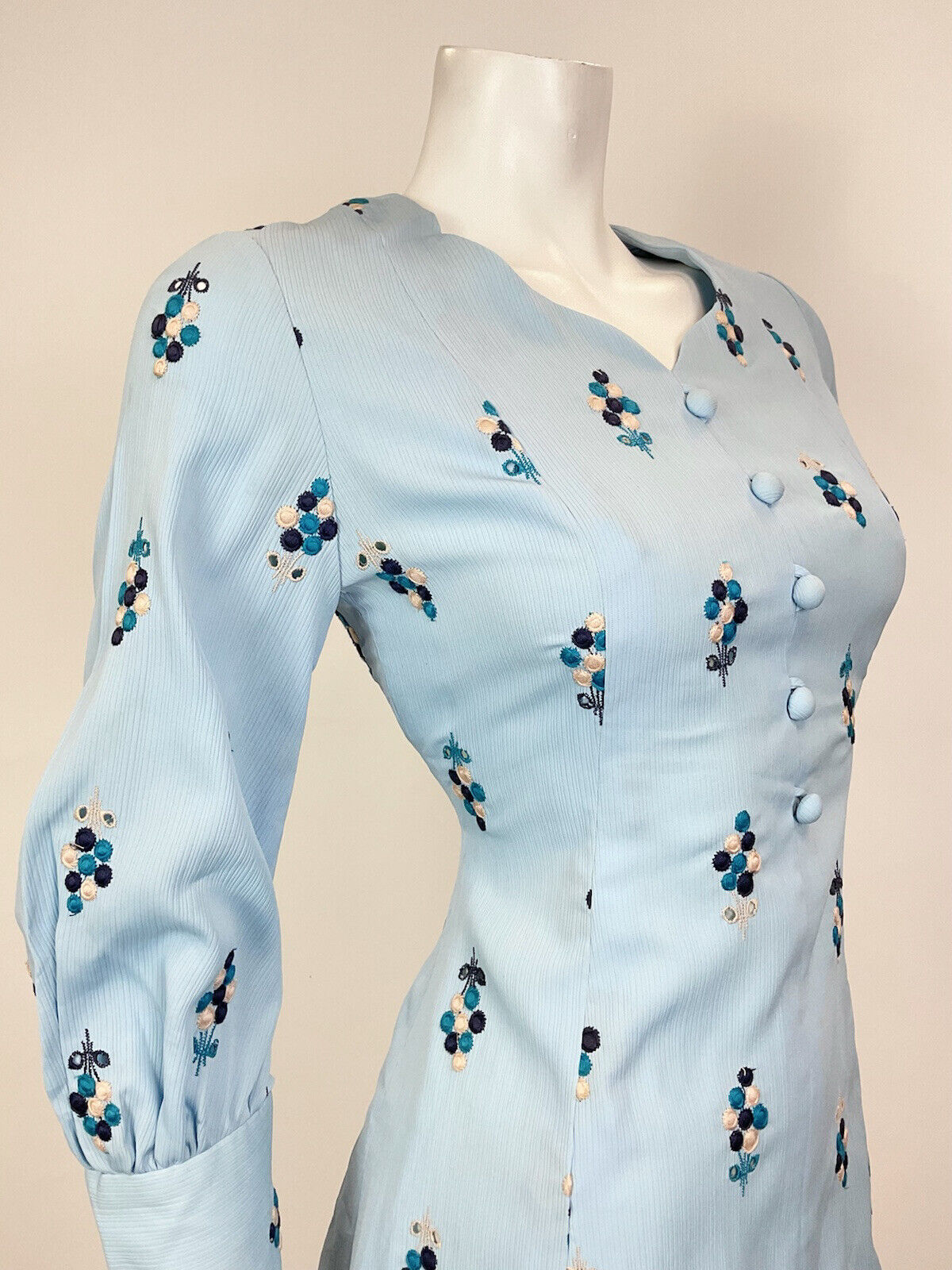 VTG 60s 70s BABY BLUE NAVY CREAM EMBROIDERED ANGLAISE FLORAL SWING DRESS 10 12