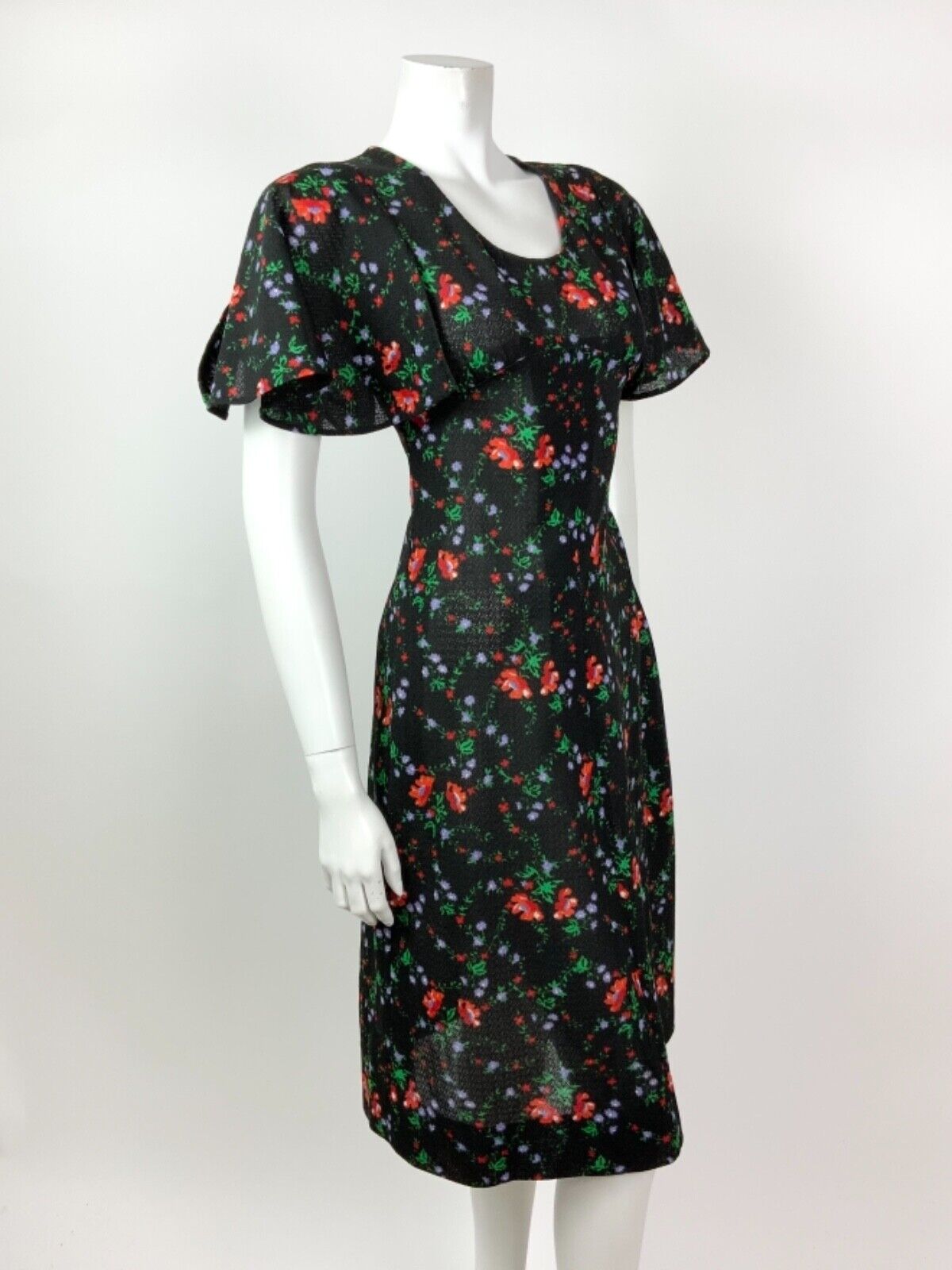 VINTAGE 60s 70s BLACK RED GREEN PURPLE FLORAL CAPE SLEEVE DRESS 10