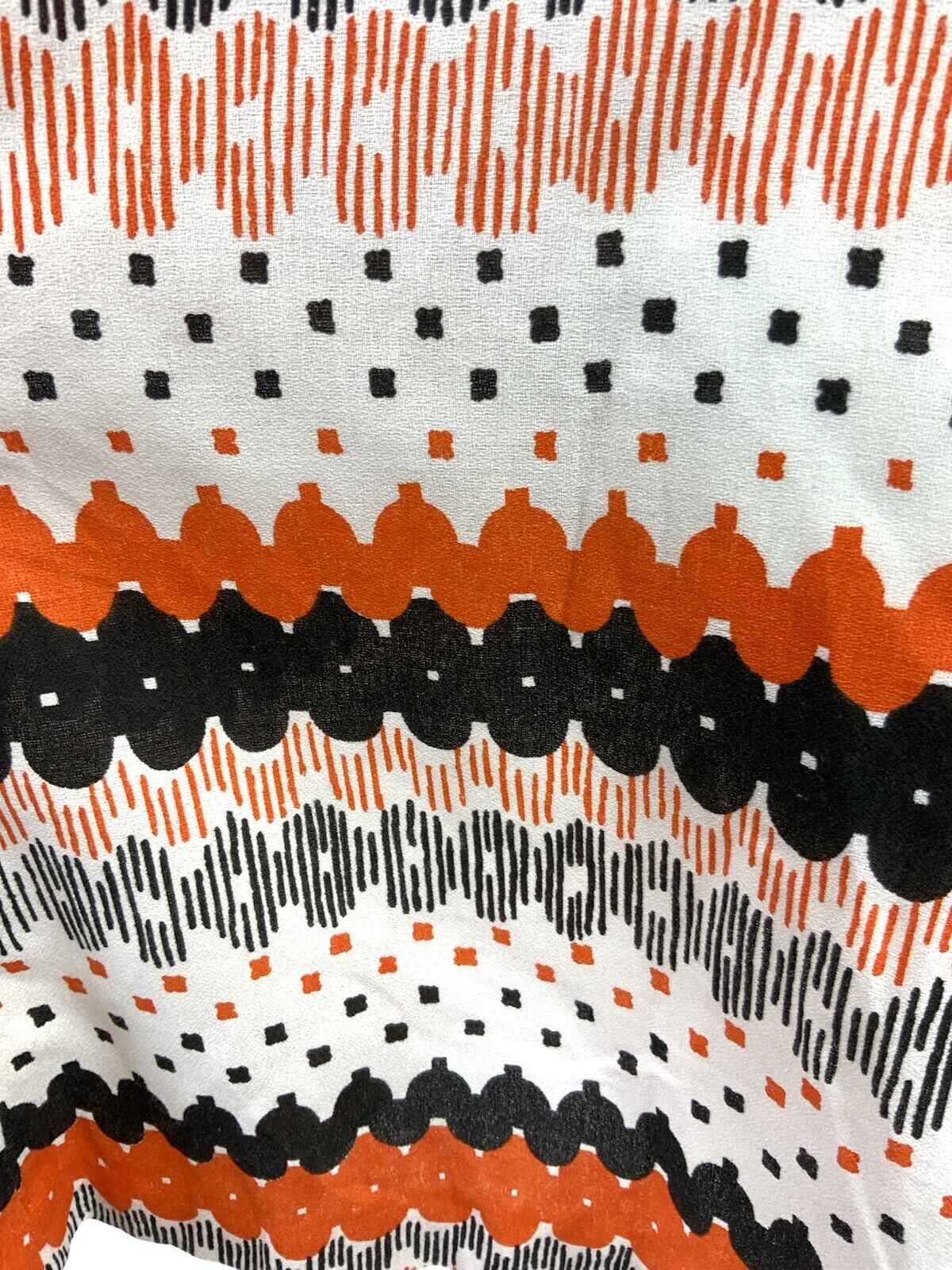 VINTAGE 60s 70s WHITE BLACK ORANGE STRIPED GEOMETRIC MOD DAGGER SHIRT DRESS 10