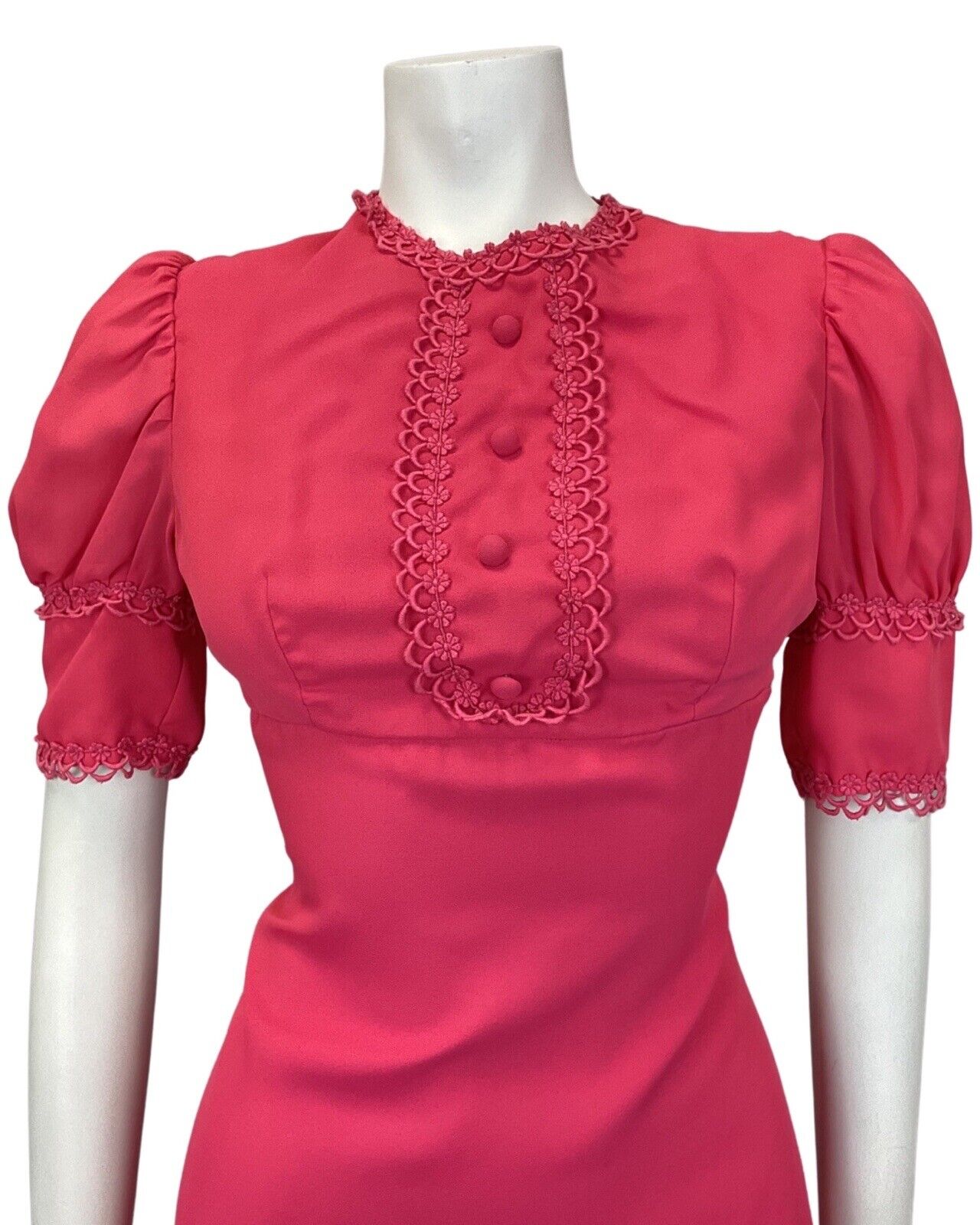 VINTAGE 60s 70s FUCHSIA PINK DAISY SCALLOPED EMPIRE MOD SHORT DRESS 8
