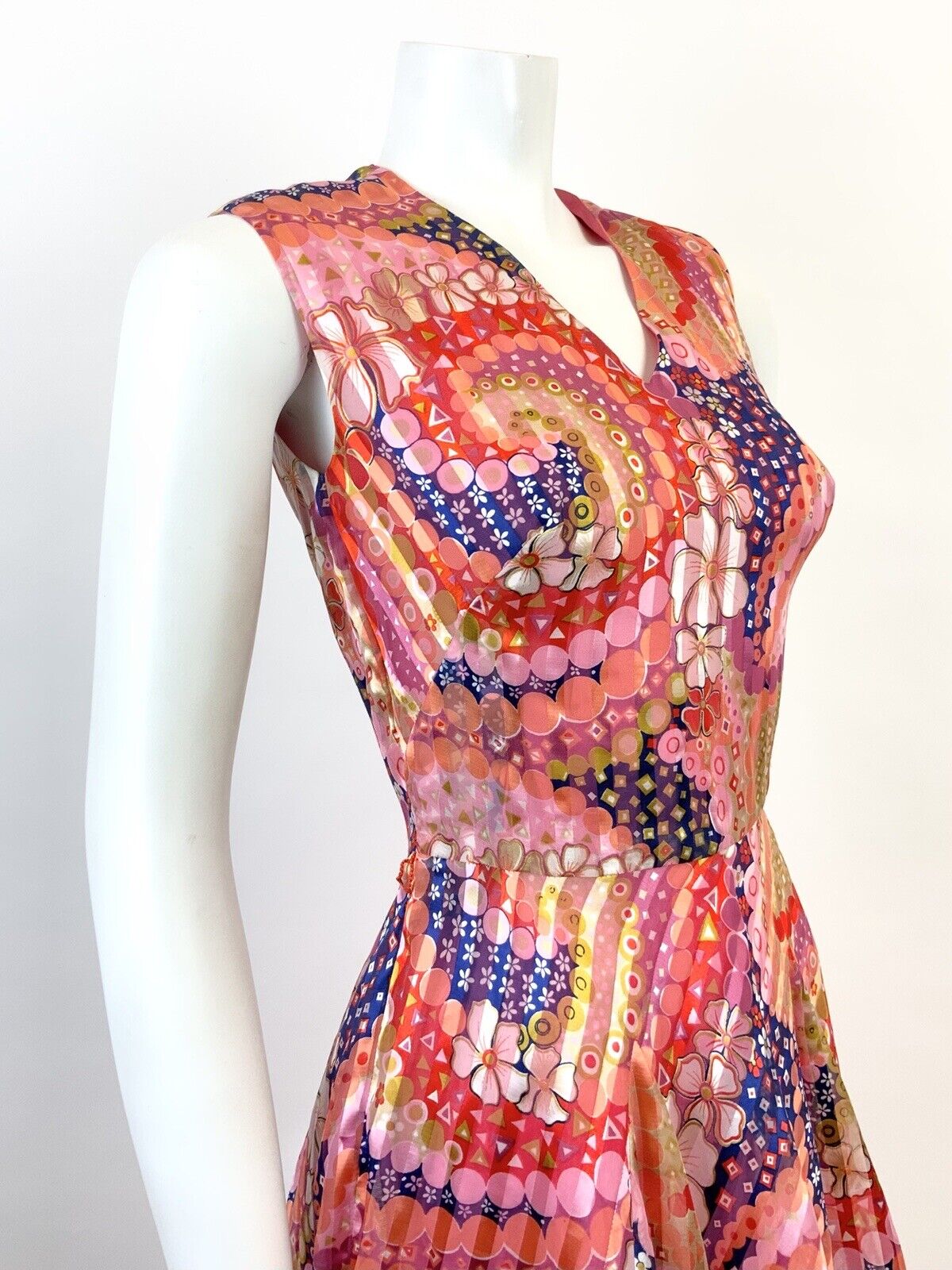 VINTAGE 60s 70s PINK ORANGE BLUE PSYCHEDELIC FLORAL GEOMETRIC FLOATY DRESS 6 8