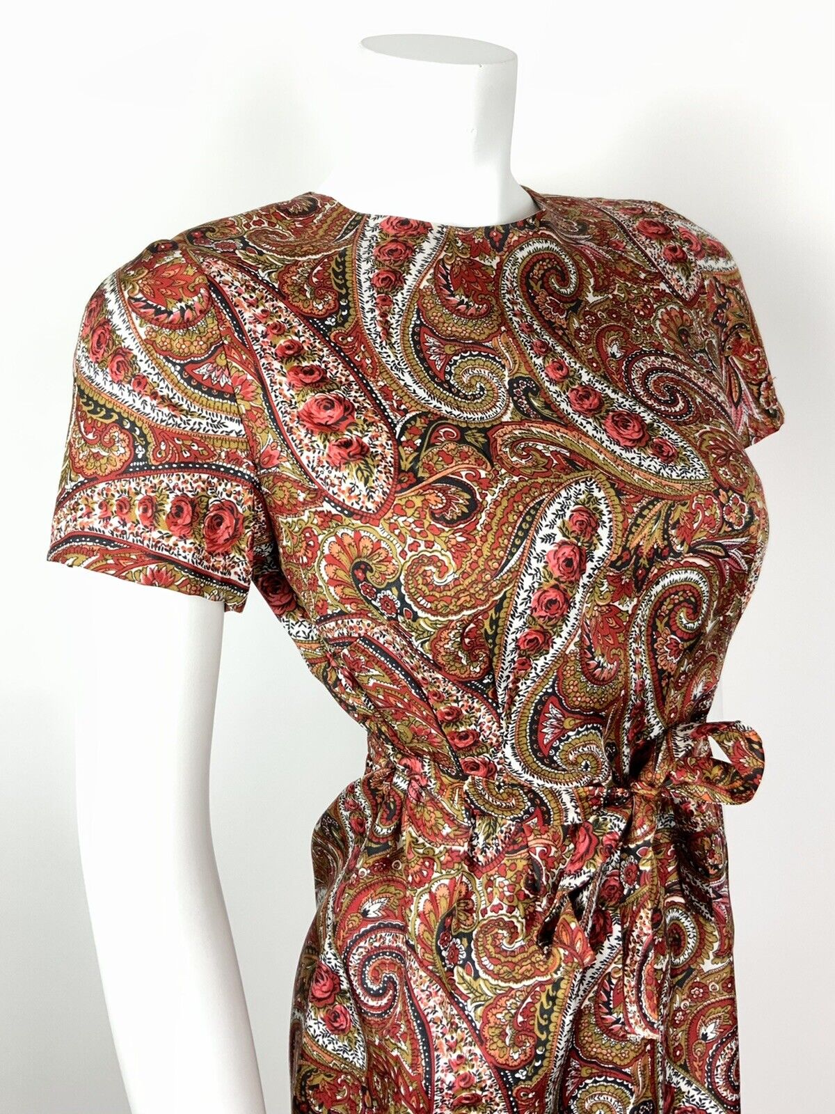 VINTAGE 60s 70s RED GREEN BLACK PEACH FLORAL PSYCHEDELIC PAISLEY BELTED DRESS 10