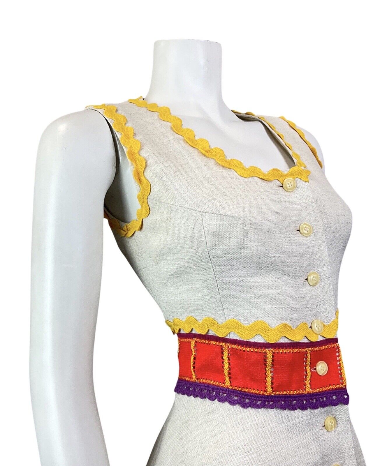 VINTAGE 60s CREAM RED YELLOW RIC-RAC CROCHETED LUCIE LINDEN MOD SWING DRESS 8