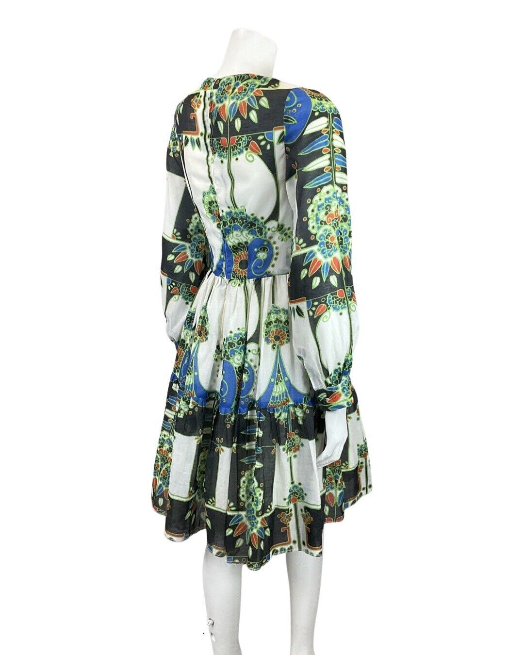 VINTAGE 60s 70s WHITE BLACK GREEN FLORAL NOUVEAU LONG-SLEEVE SWING DRESS 8