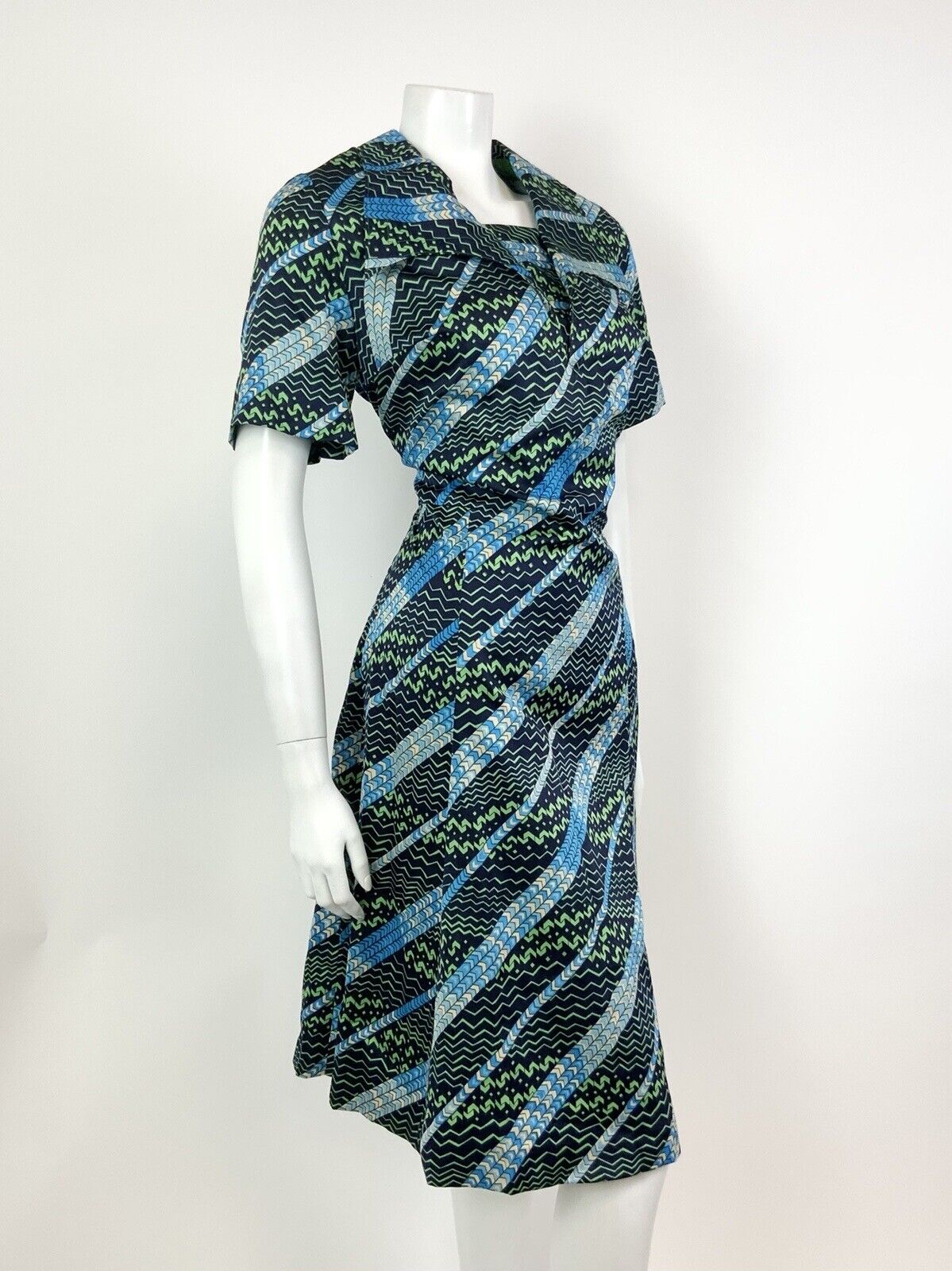 VTG 60s 70s BLUE GREEN WHITE STRIPED ZIG ZAG PSYCHEDELIC WING SHIRT DRESS 14 16