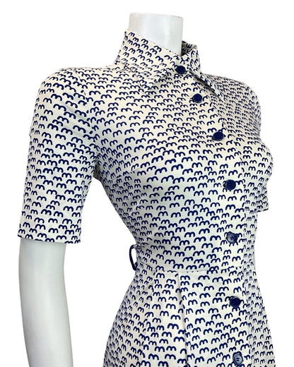 VINTAGE 60s 70s STYLE WHITE BLUE WAVY MOD DAGGER COLLAR SHIRT DRESS 8 10