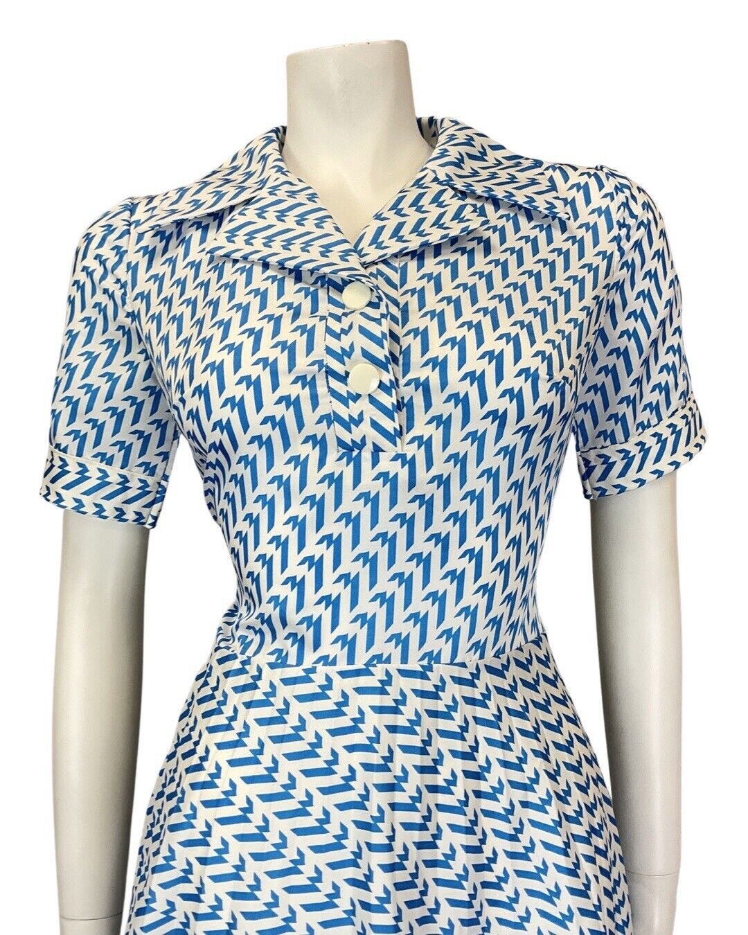 VINTAGE 60s 70s BLUE WHITE STRIPED ZIG-ZAG GEOMETRIC MOD SHIRT SWING DRESS 10