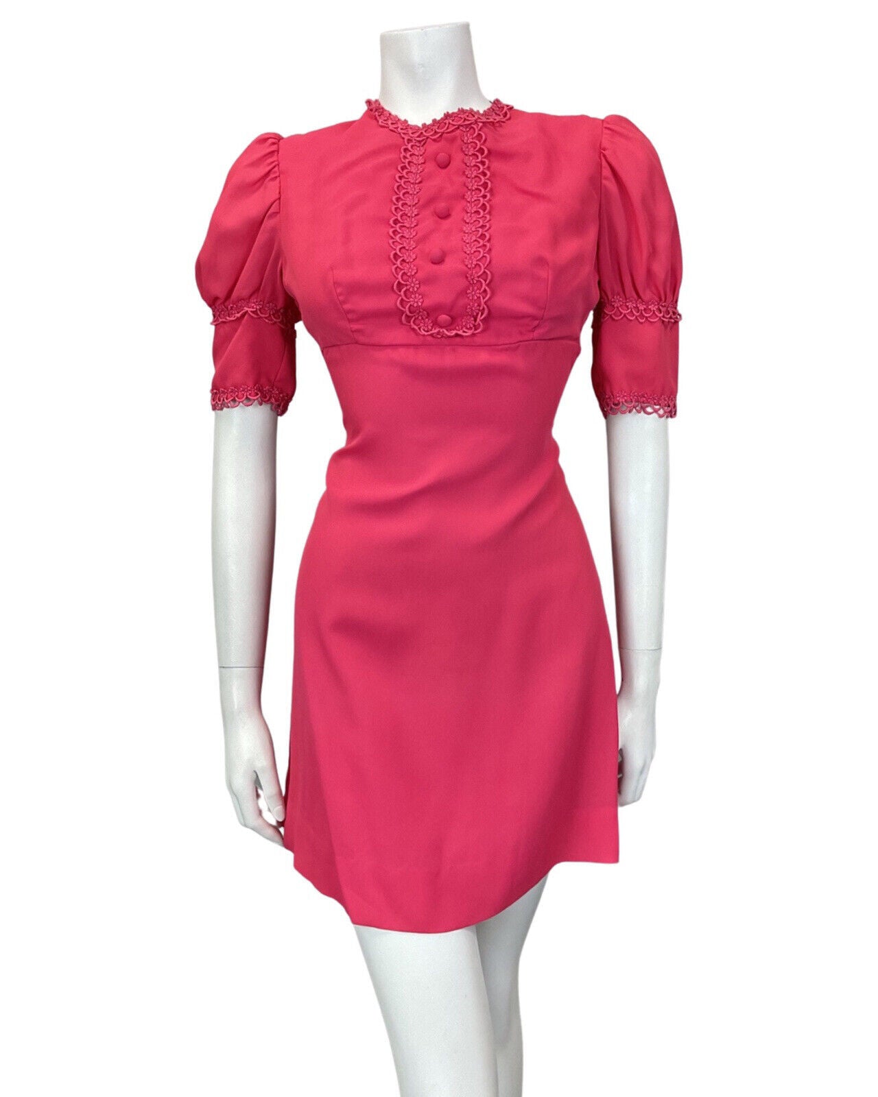 VINTAGE 60s 70s FUCHSIA PINK DAISY SCALLOPED EMPIRE MOD SHORT DRESS 8