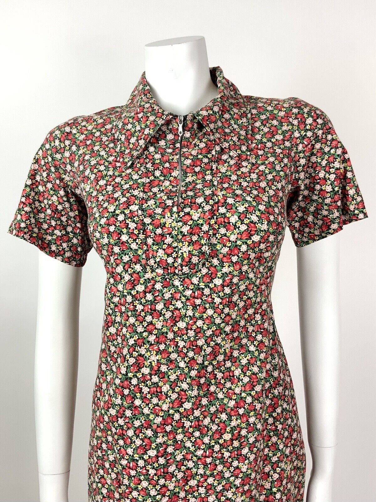 VINTAGE 60s 70s RED PINK GREEN FLORAL DITSY ROSE DAGGER SHIRT DRESS 12