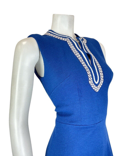 VINTAGE 60s 70s BRIGHT BLUE WHITE EMBROIDERED MOD SLEEVELESS WOOL DRESS 8