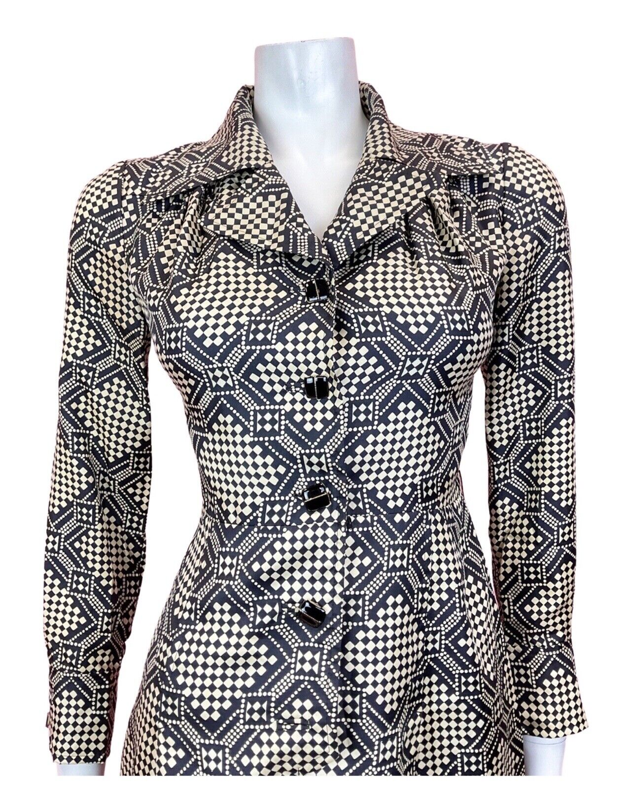 VINTAGE 60s 70s CREAM BLACK GEOMETRIC CHECKERBOARD MOD DAGGER SHIRT DRESS 8 10
