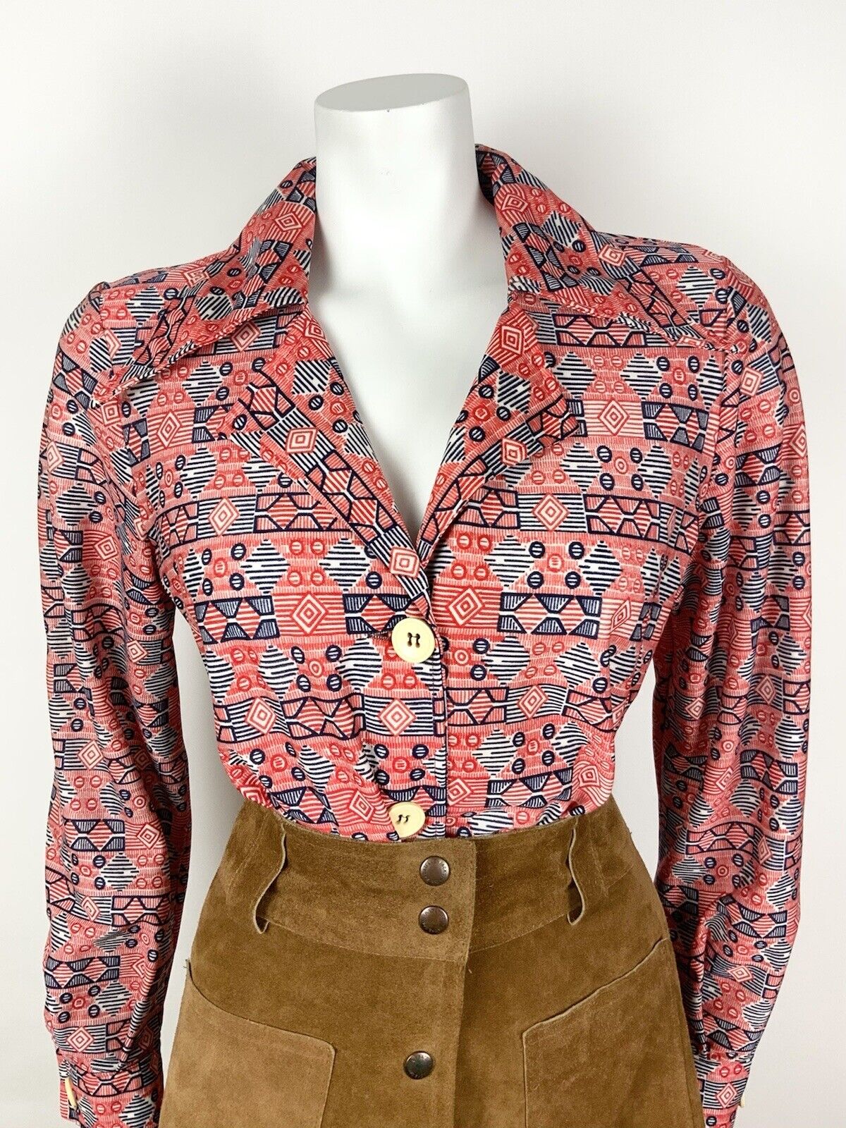 VINTAGE 60s 70s RED BLUE WHITE GEOMETRIC MOD DAGGER COLLAR SHIRT BLOUSE 16 18