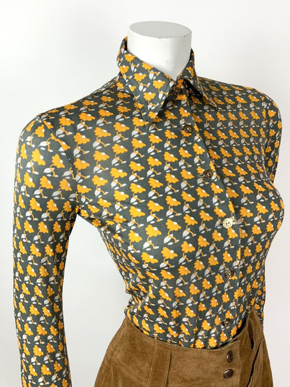 VINTAGE 70s STYLE 90s GREY SILVER YELLOW FLORAL STRIPED DAGGER SHIRT BLOUSE 8