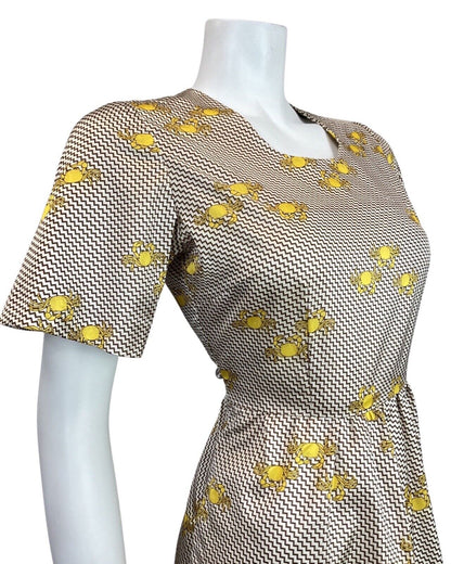 VINTAGE 60s STYLE 90s YELLOW BROWN WHITE ZIG-ZAG CRAB PSYCHEDELIC MOD DRESS 10