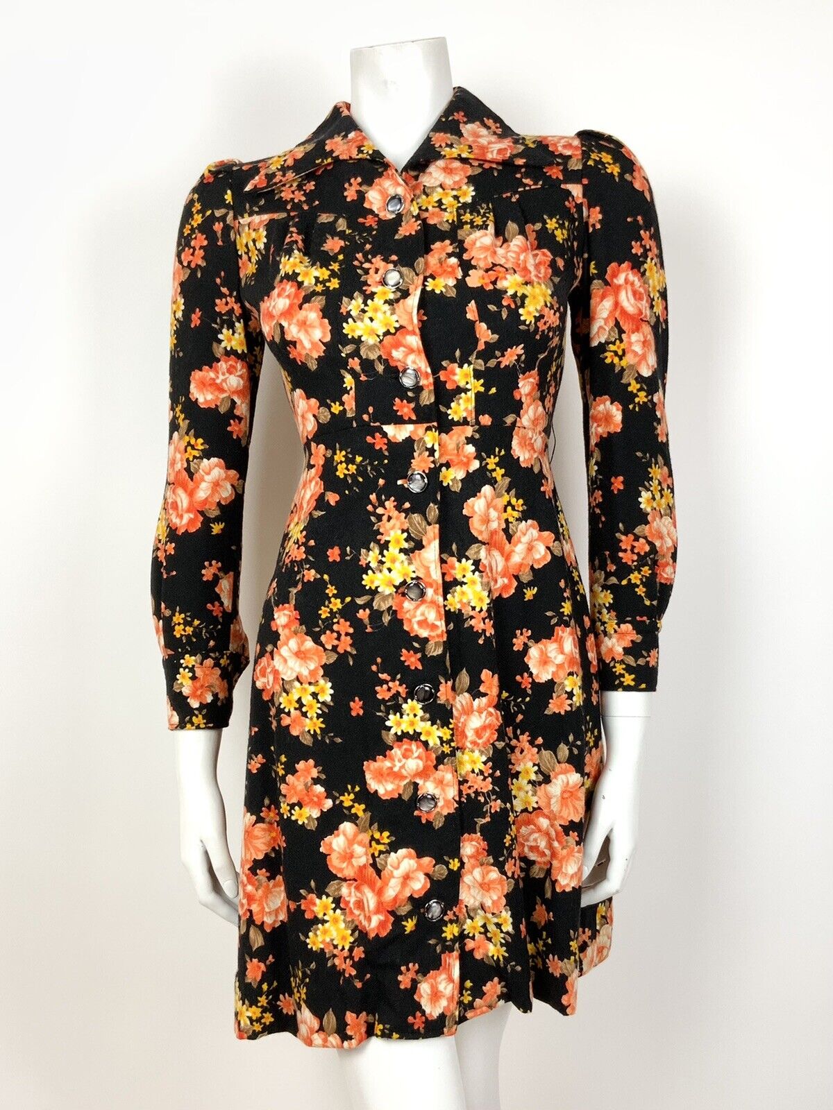 VINTAGE 60s 70s BLACK ORANGE YELLOW BROWN FLORAL WING COLLAR SHIRT DRESS 8