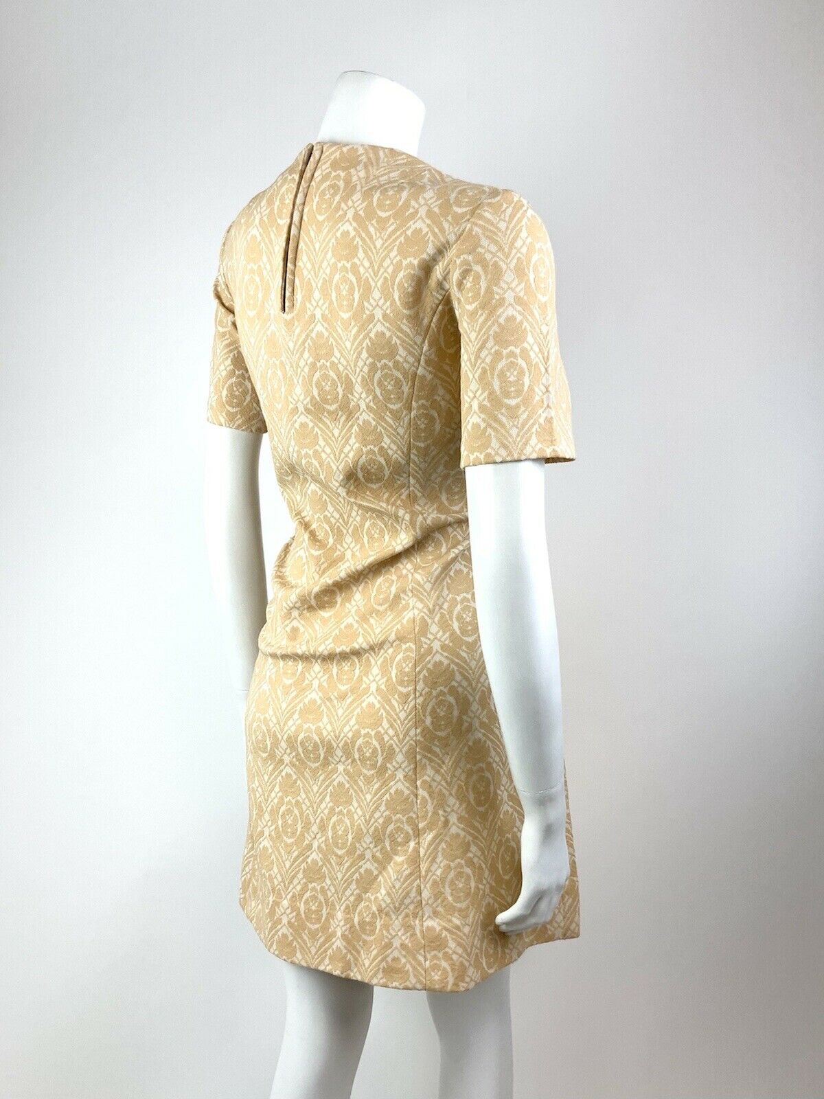 VINTAGE 60s 70s BEIGE WHITE FLORAL DAMASK MOD SCOOTER MINI FITTED DRESS 14 16