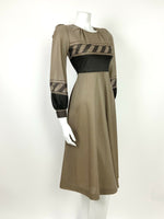 VTG 60s 70s BEIGE WHITE BLACK GRID GEOMETRIC POLKA DOT KNEE-LENGTH SWING DRESS 8