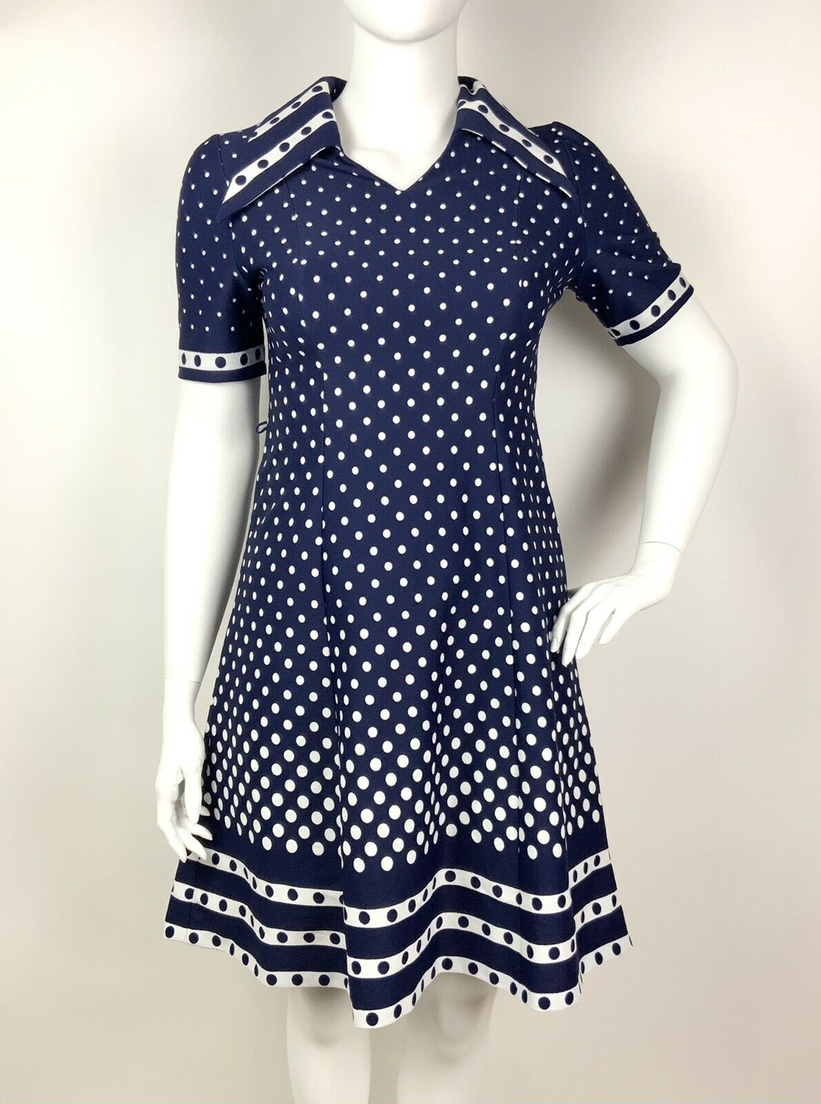 VINTAGE 60s 70s NAVY BLUE WHITE POLKA DOT DAGGER WING COLLAR FLARED DRESS 16