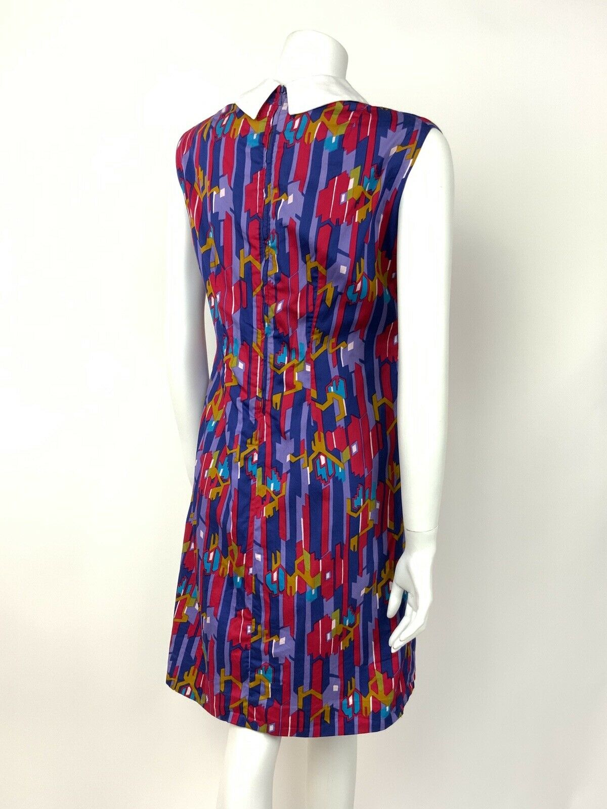 VINTAGE 60s 70s ABSTRACT SHIFT DRESS RED PURPLE BLUE GOLD WHITE COLLAR 14