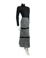 VINTAGE 70s BLUE BLACK WHITE DIAMOND CROCHETED BOHO FOLK KNITTED MAXI SKIRT 8