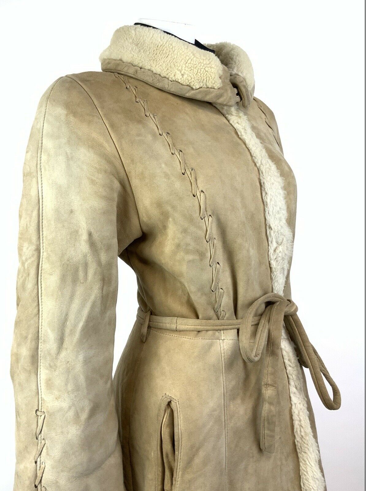 VINTAGE 60s 70s SAND CREAM SUEDE LEATHER SHEARLING BOHO FOLK PRINCESS COAT 10 12