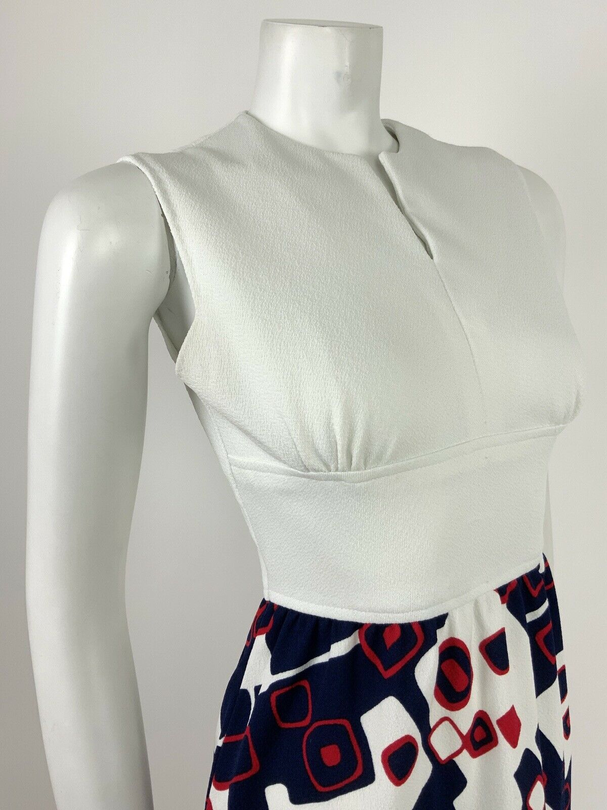 VINTAGE 60s 70s WHITE BLUE RED GEOMETRIC SQUARE MOD SLEEVELESS DRESS 8 10