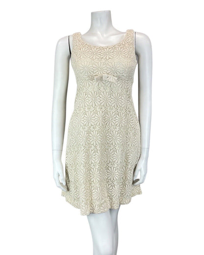 VINTAGE 60s 70s CREAM DAISY FLORAL LACE SCOOP NECK MOD EMPIRE MINI DRESS 6