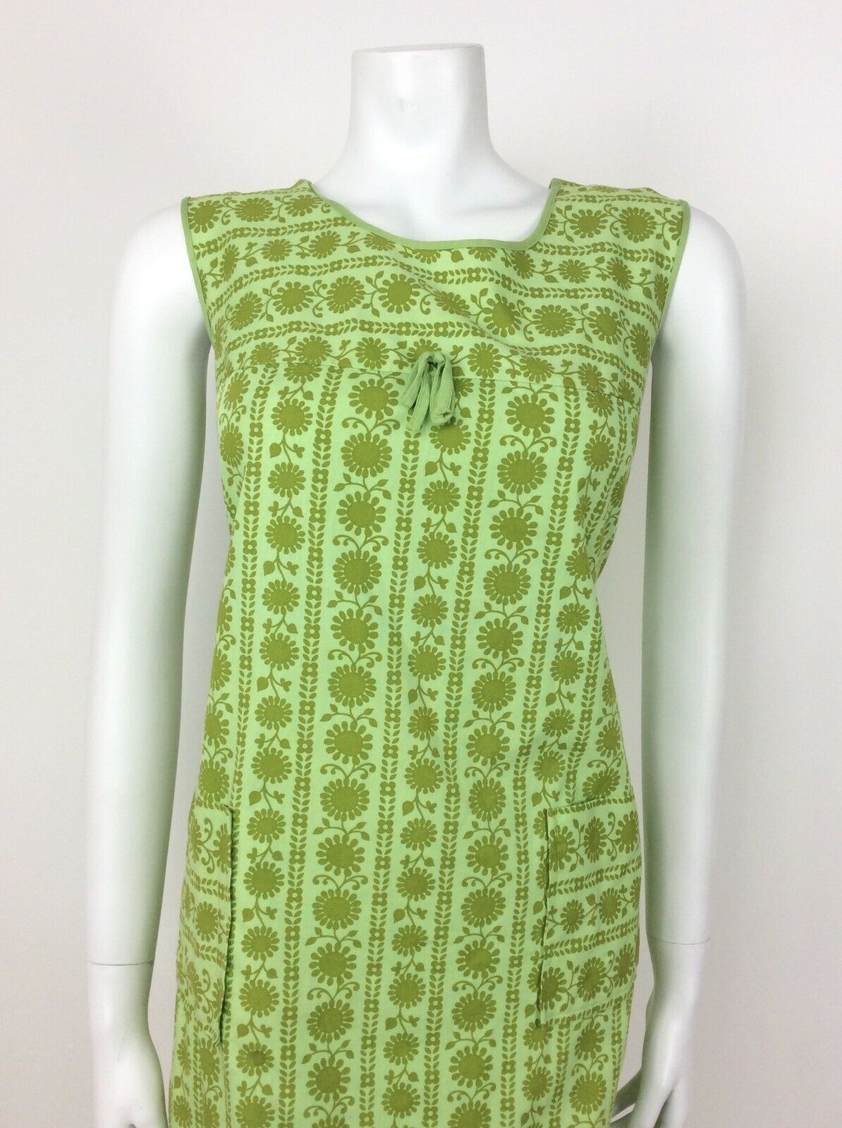 VINTAGE 60s 70s LIME GREEN PSYCHEDELIC FLORAL EMPIRE LINE SHIFT DRESS 10 12