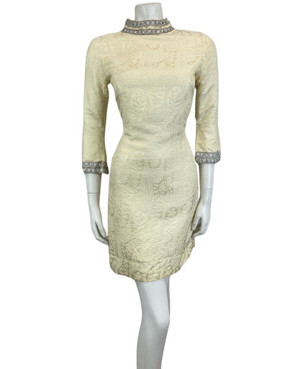 VINTAGE 60s 70s BEIGE SILVER TEXTURED MOD MINI PARTY CHRISTMAS EVENING DRESS 8