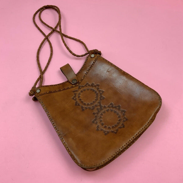 VINTAGE 60s 70s BROWN LEATHER BRAIDED MANDALA STAR BOHO FOLK SHOULDER BAG