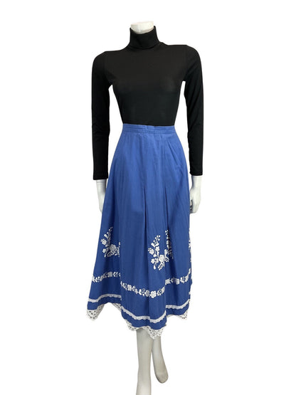 VINTAGE 60s 70s BLUE FLOATY BOHO FOLK PRAIRIE SKIRT WITH FLORAL EMBROIDERY 10