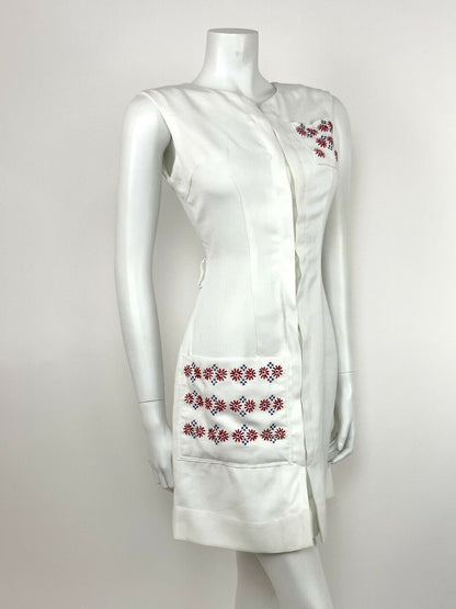 VINTAGE 60s MOD WHITE SHEATH DRESS RED BLUE FLORAL EMBROIDERY CROSS STITCH 10 12