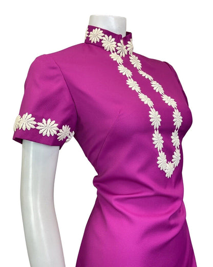 VINTAGE 60s 70s BRIGHT PURPLE WHITE DAISY FLOWER MOD FITTED DRESS 10 12