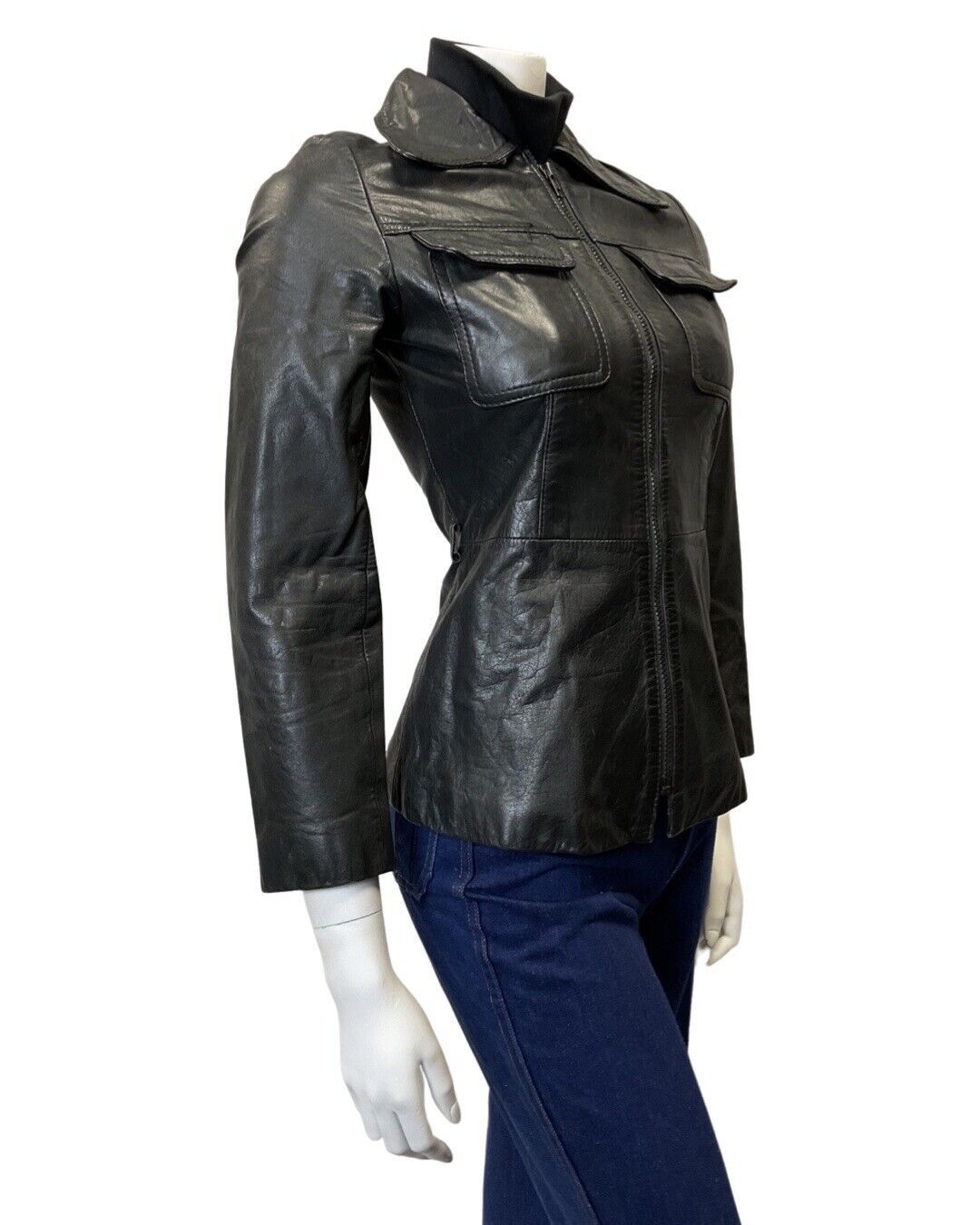 VINTAGE 60s 70s BLACK ZIP-UP DAGGER COLLAR MOD SHORT LEATHER JACKET 6 8