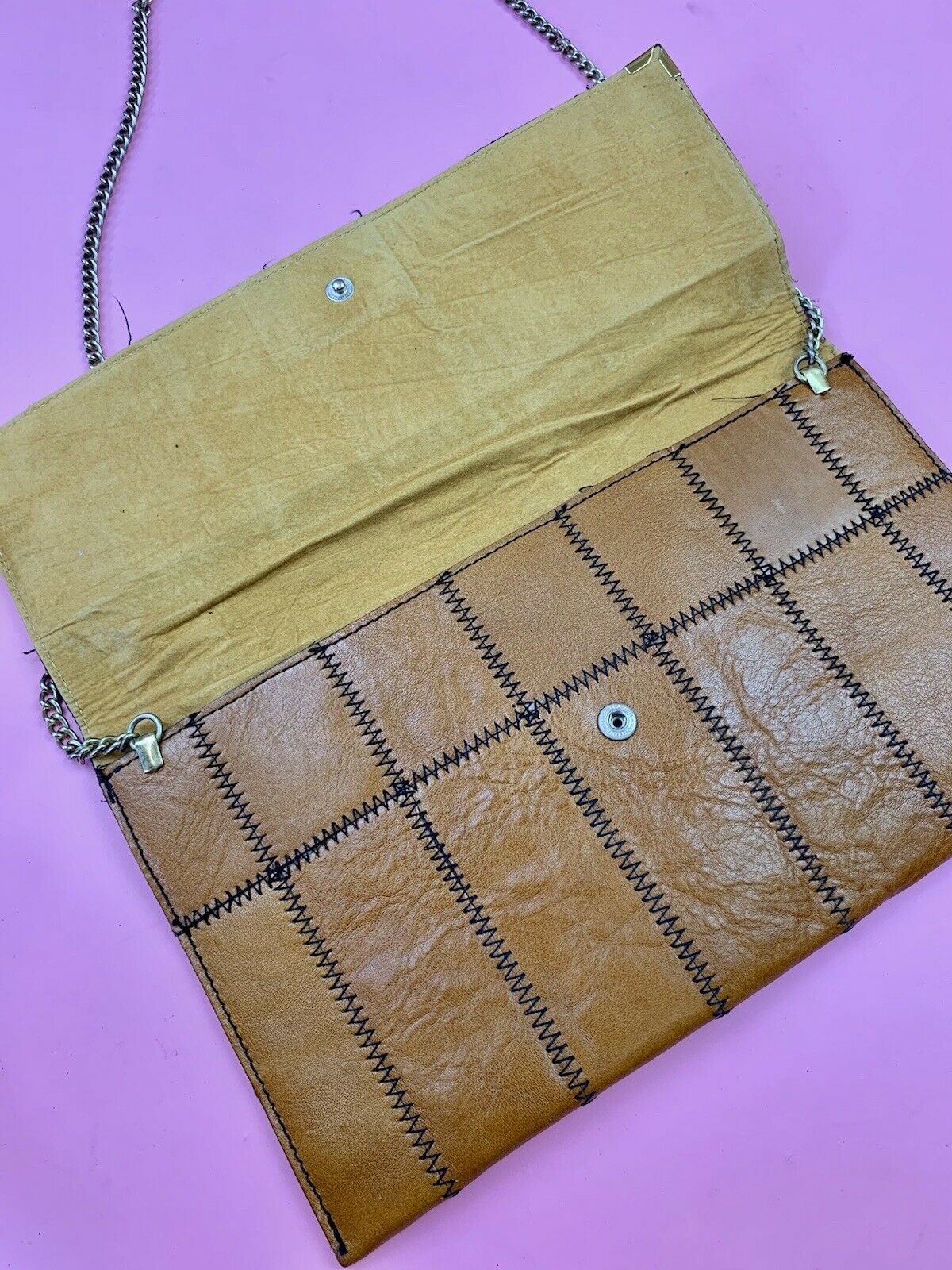 VINTAGE 60s 70s TOFFEE BROWN BLACK PATCHWORK ZIG-ZAG CHAINED BOHO CLUTCH BAG