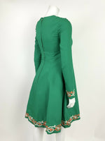 VTG 60s 70s FOLK GREEN WHITE RED YELLOW BLACK CELTIC EMBROIDERED DRESS 4 6