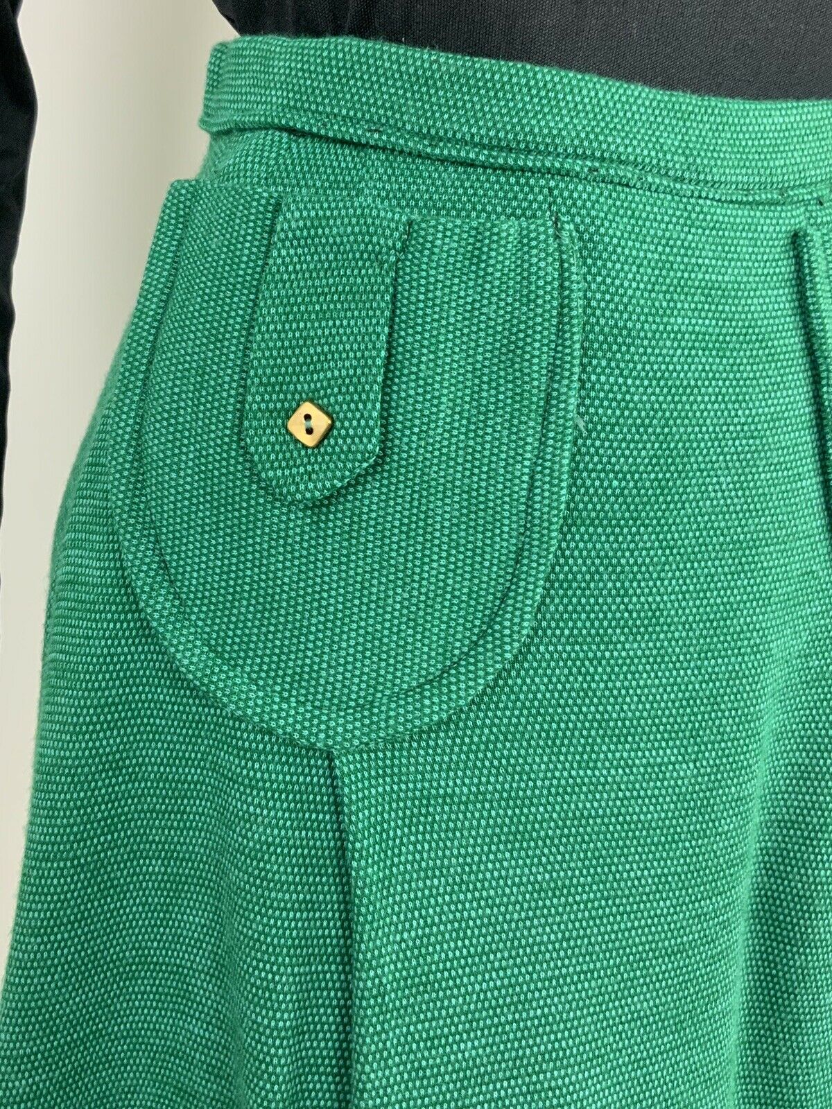 VINTAGE 60s 70s APPLE GREEN MINT DOTTY MOD SHORT FLARED SKIRT 4