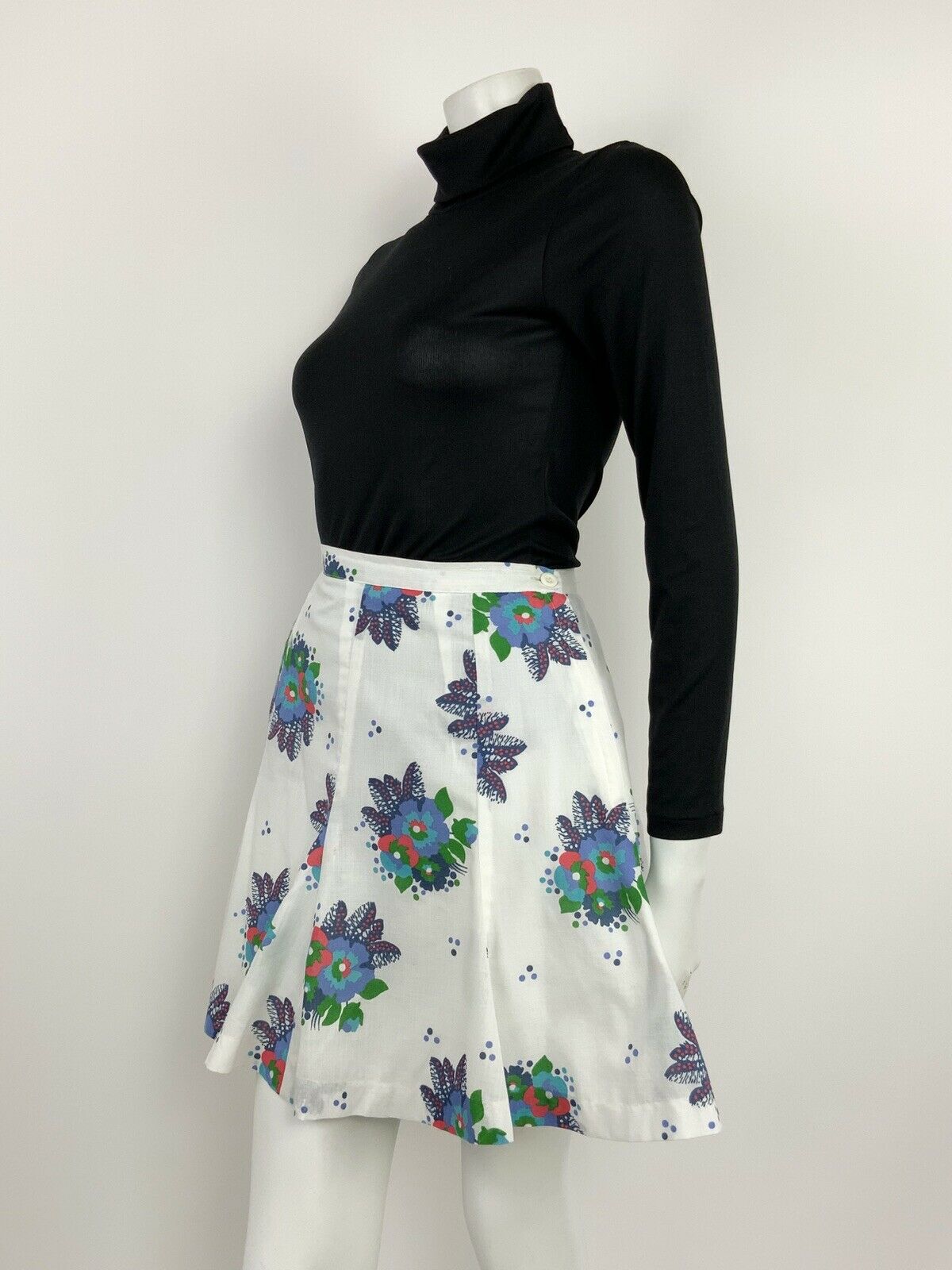 VTG 60s 70s WHITE BLUE GREEN RED FLORAL PSYCHEDELIC CIRCLE SKIRT 8