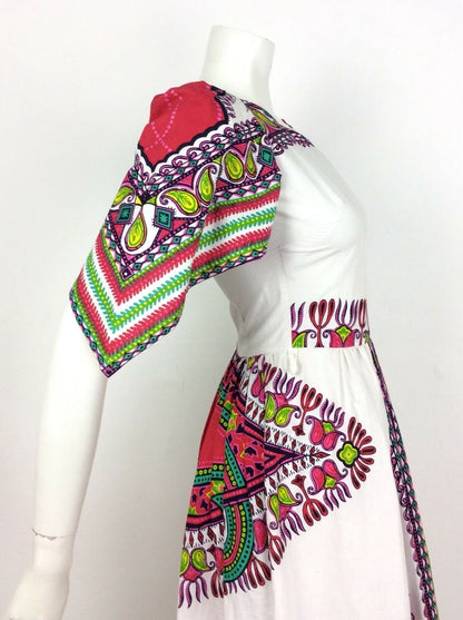 VTG 70S WHITE PINK GREEN COTTON KAFTAN DASHIKI FESTIVAL CAPE SLEEVE DRESS 6