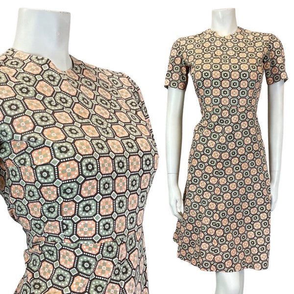 VINTAGE 60s 70s GREY PINK BLACK TILED GEOMETRIC DAISY FLOWER MOD SHORT DRESS 6 8