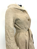 VTG 60s 70s SAND BEIGE SUEDE SHEARLING BELTED HOODED MOD BOHO PRINCESS COAT 8 10