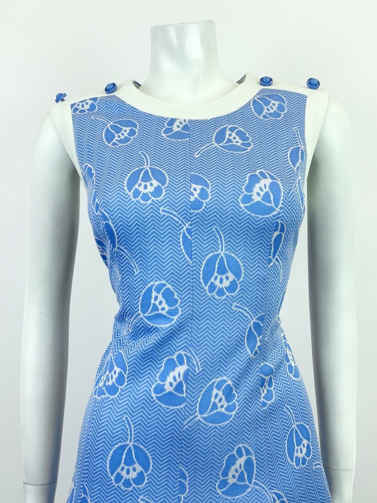 VTG 60s 70s BLUE WHITE ZIG ZAG CHEVRON FLORAL SLEEVELESS MOD MINI DRESS 12 14