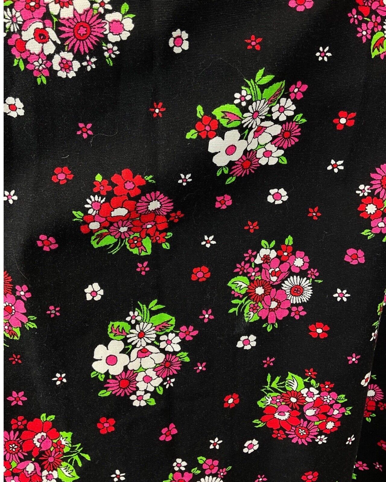 VINTAGE 60s 70s BLACK PINK RED GREEN FLORAL BOUQUET SUMMER PRAIRIE MOD DRESS 10