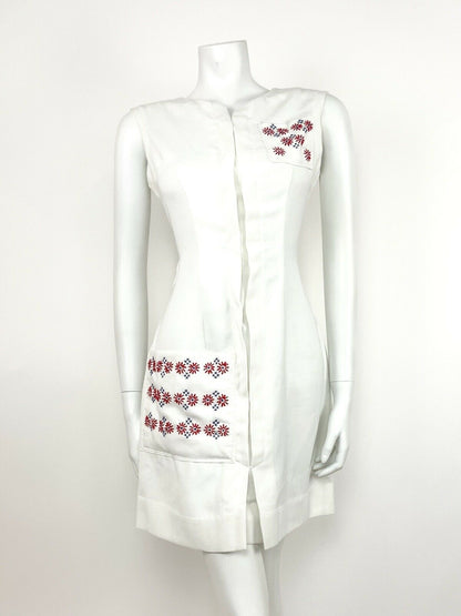 VINTAGE 60s MOD WHITE SHEATH DRESS RED BLUE FLORAL EMBROIDERY CROSS STITCH 10 12