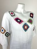 VTG 70s ETHNIC PEASANT WHITE TOP CROCHET BLUE PINK RED GYPSY TASSEL TOP 10 12 14