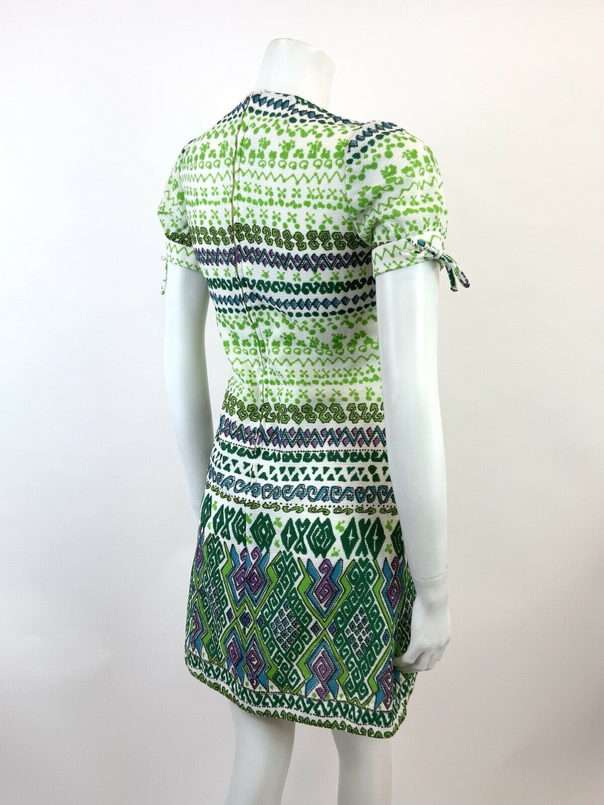 VINTAGE 60s 70s WHITE GREEN BLUE GEOMETRIC AZTEC STRIPED MOD MINI DRESS 8 10