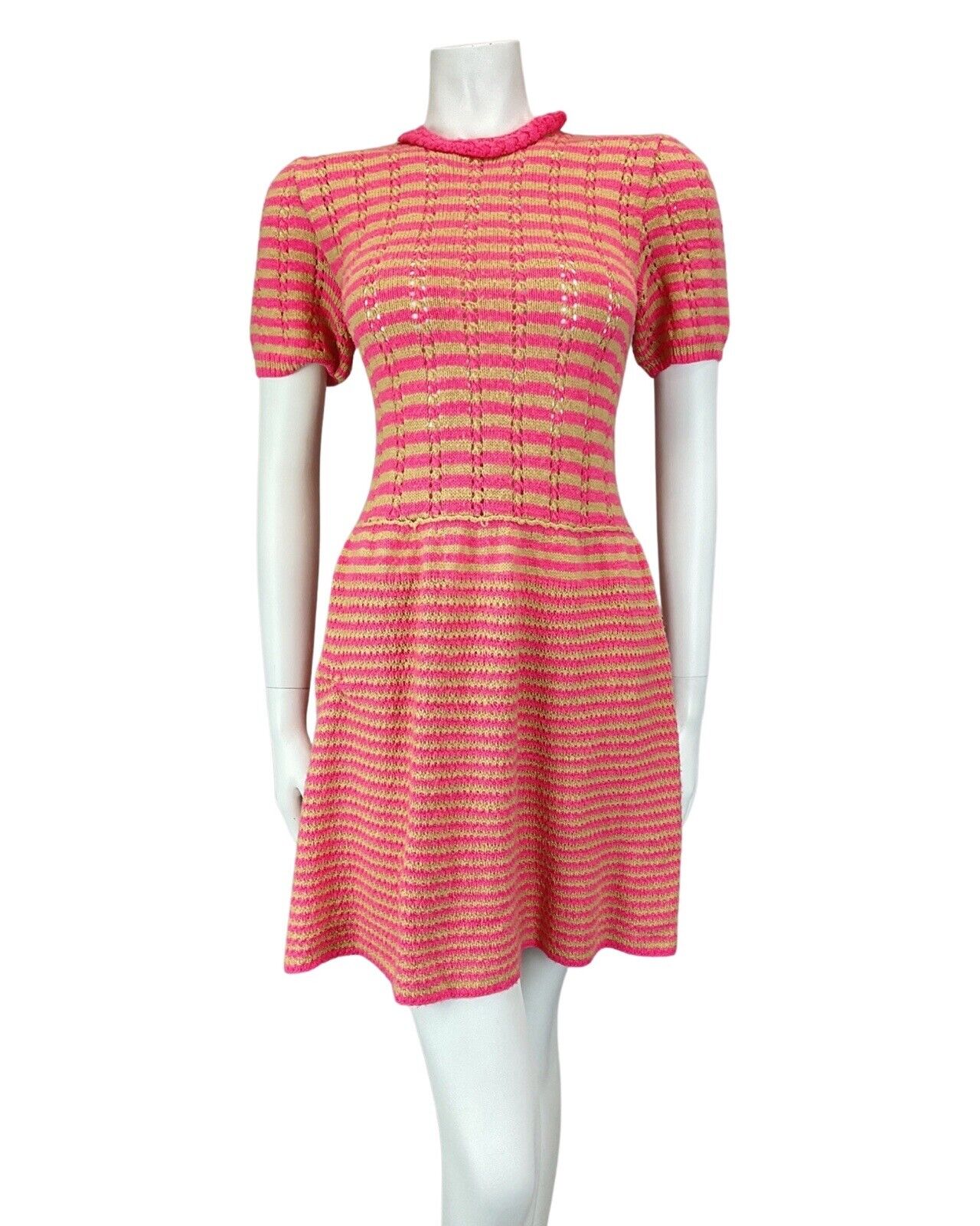 VINTAGE 60s PINK BEIGE STRIPED KNITTED CROCHETED MOD SUMMER SHORT DRESS 10