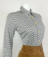 VINTAGE 60s 70s WHITE BLACK ZIG-ZAG CHAIN-LINK GEOMETRIC MOD DAGGER SHIRT 12